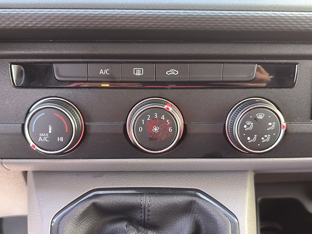 Volkswagen Transporter 2.0TDi  T6.1