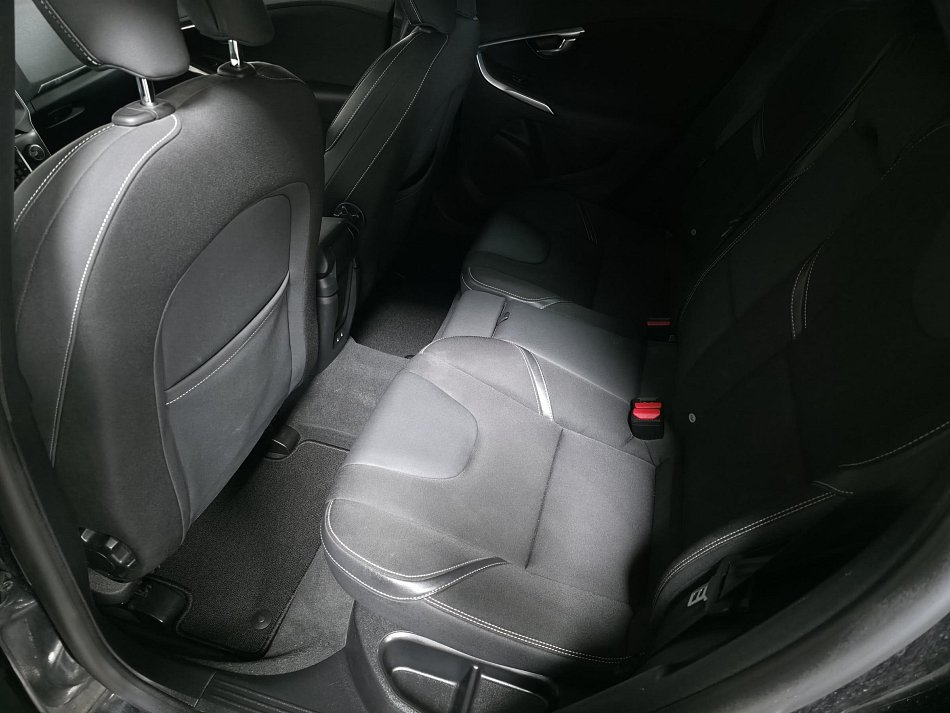 Volvo V40 2.0d 