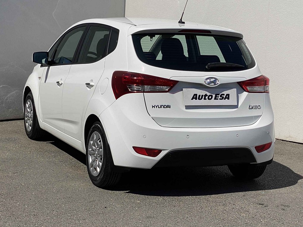 Hyundai Ix20 1.6i 