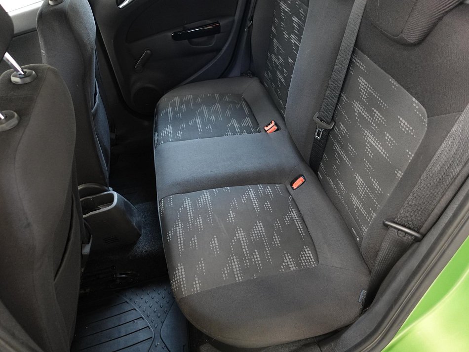 Opel Corsa 1.2i 