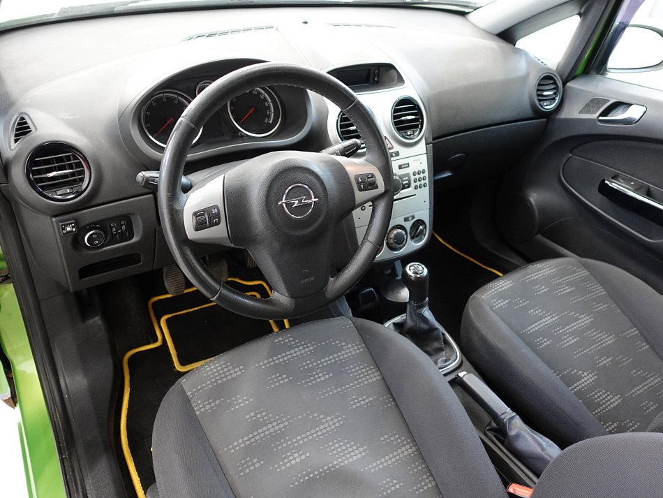 Opel Corsa 1.2i 