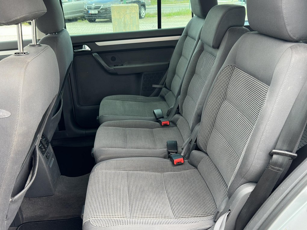 Volkswagen Touran 2.0 TDi 