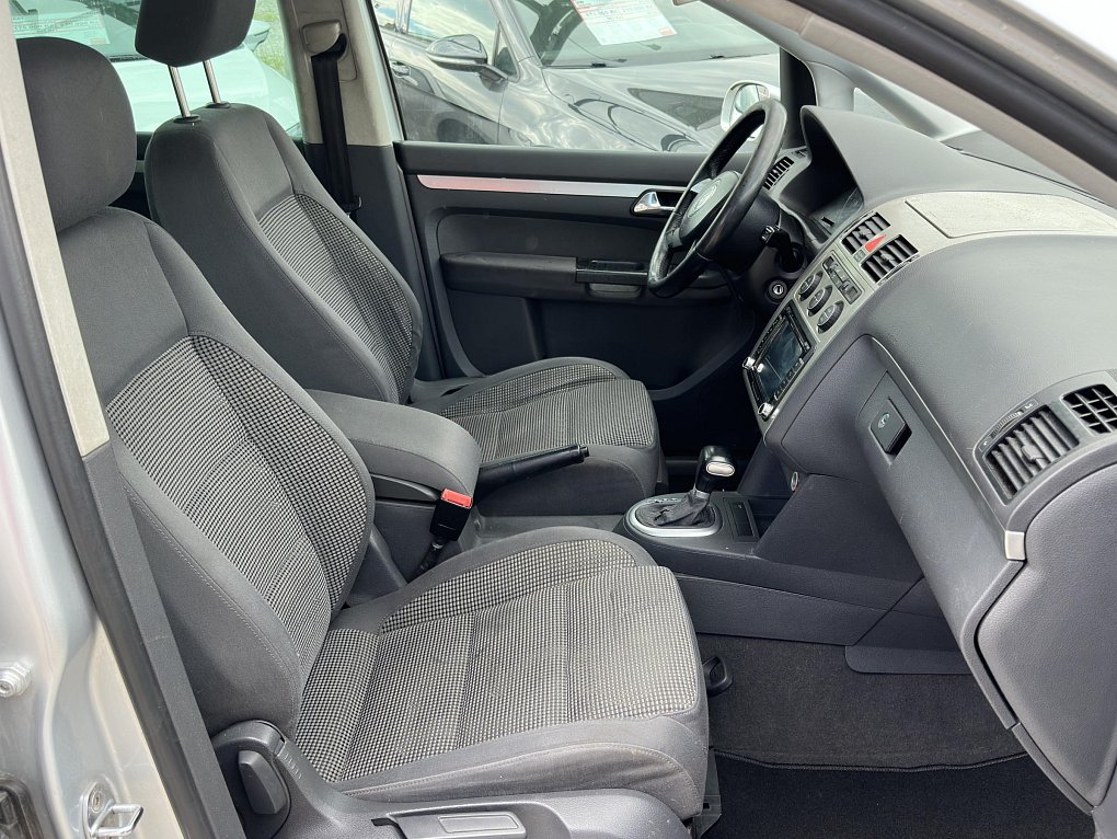 Volkswagen Touran 2.0 TDi 