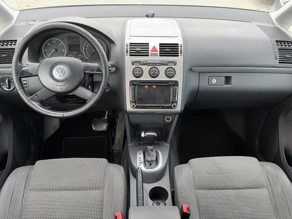 Volkswagen Touran 2.0 TDi 