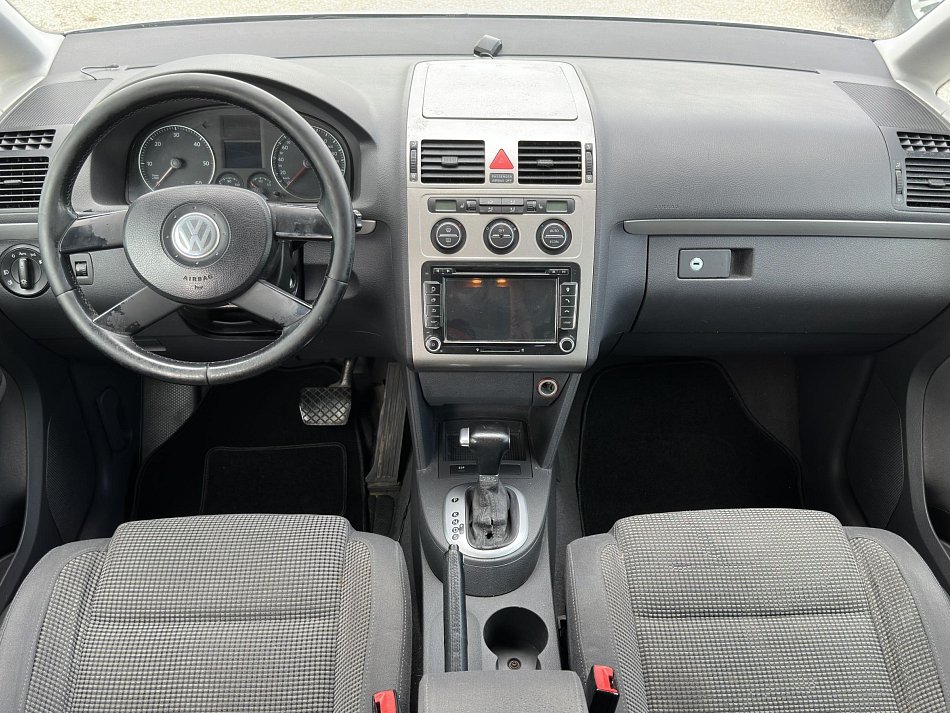 Volkswagen Touran 2.0 TDi 