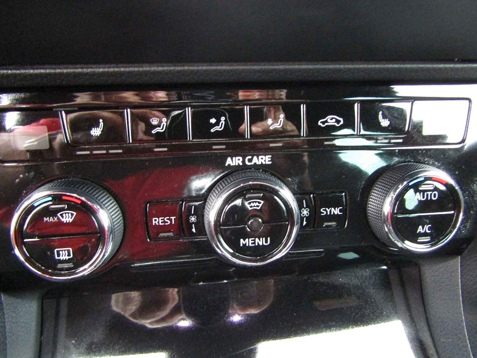 Škoda Superb III 2.0 TSi Ambition 4x4