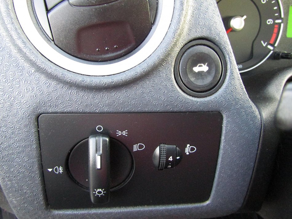 Ford Fusion 1.4 i 