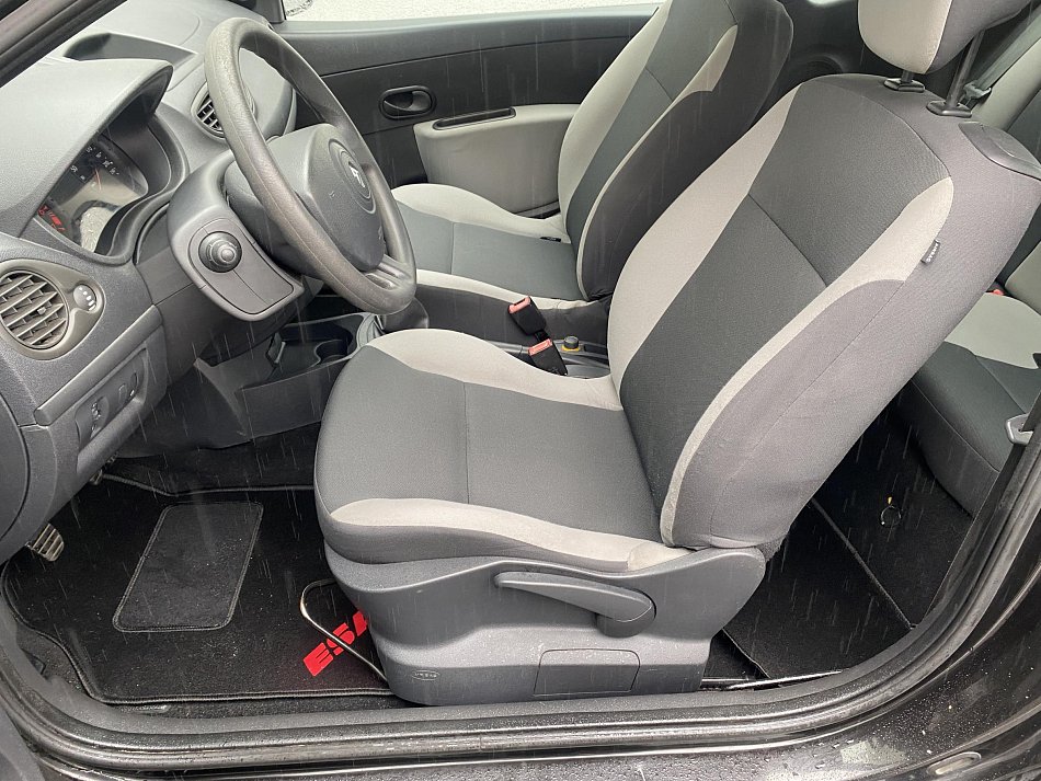 Renault Clio 1.2 i 