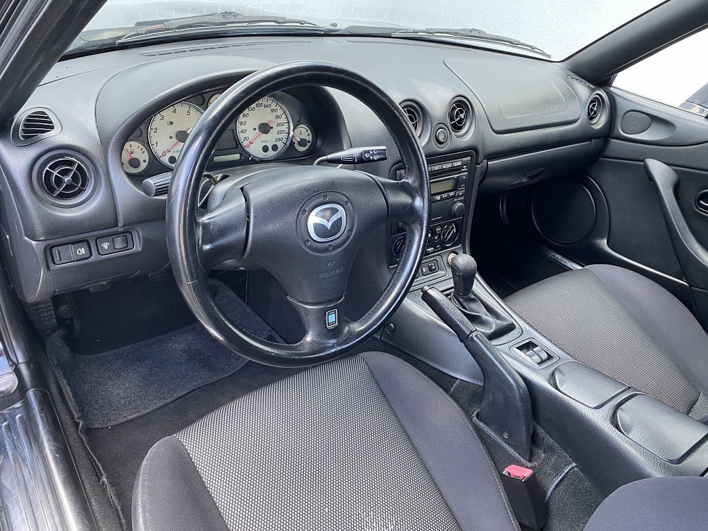 Mazda MX-5 1.6i 