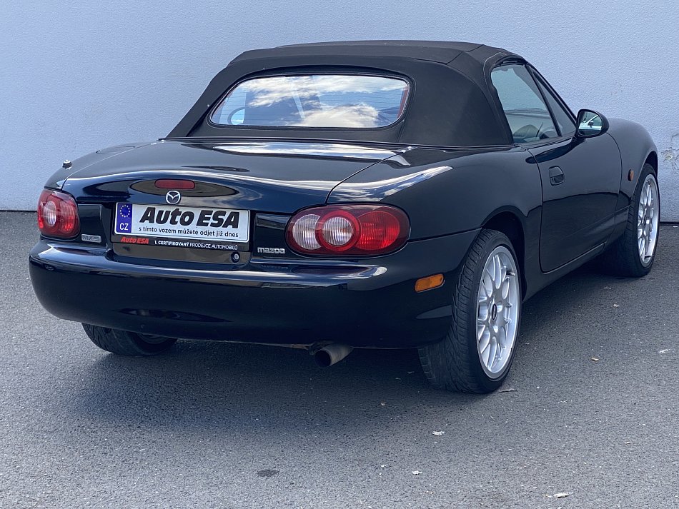 Mazda MX-5 1.6i 