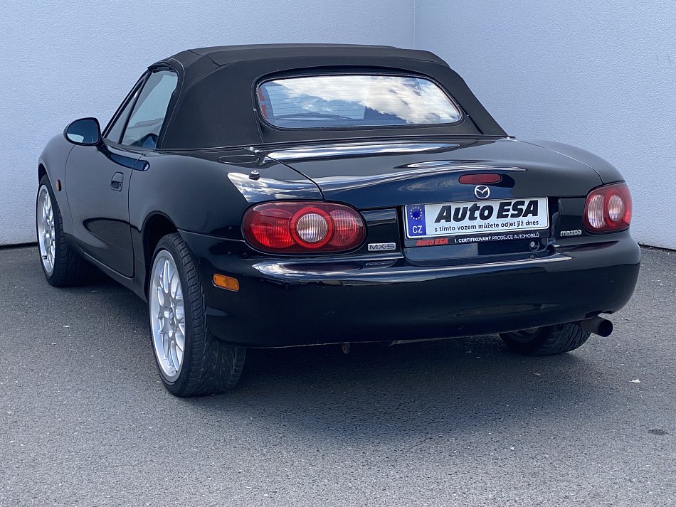 Mazda MX-5 1.6i 