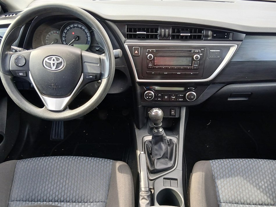 Toyota Auris 1.6 VVT-i 