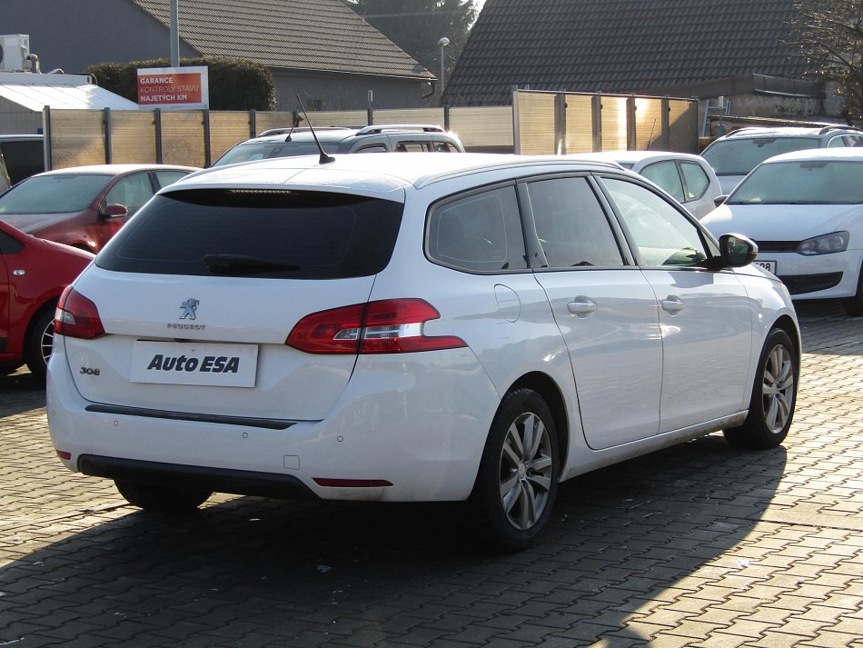 Peugeot 308 1.2i 