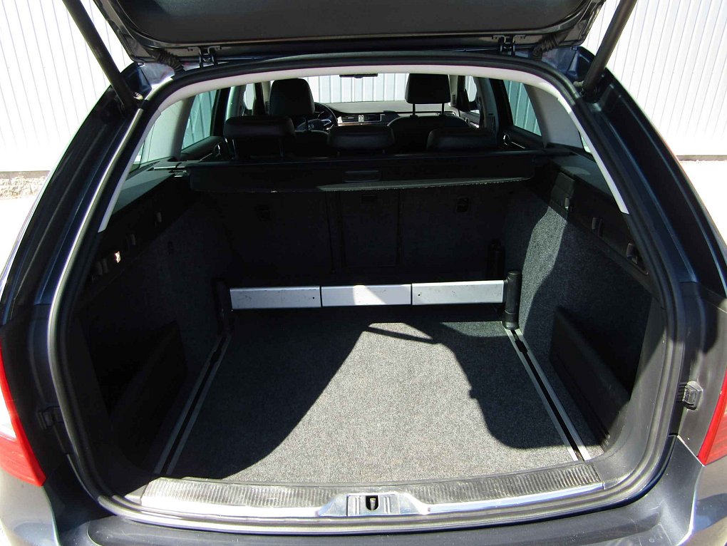 Škoda Superb II 2.0TDi Elegance