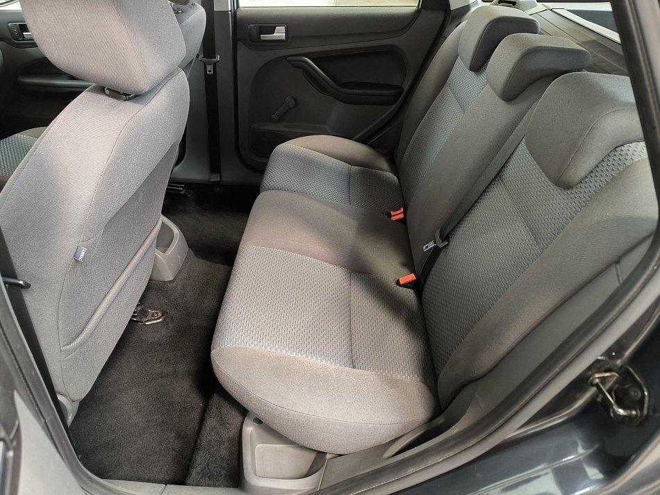 Ford Focus 1.8i 