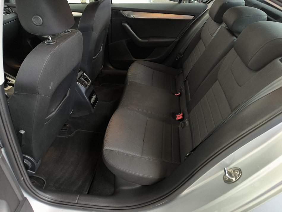 Škoda Octavia III 1.4TSi Elegance