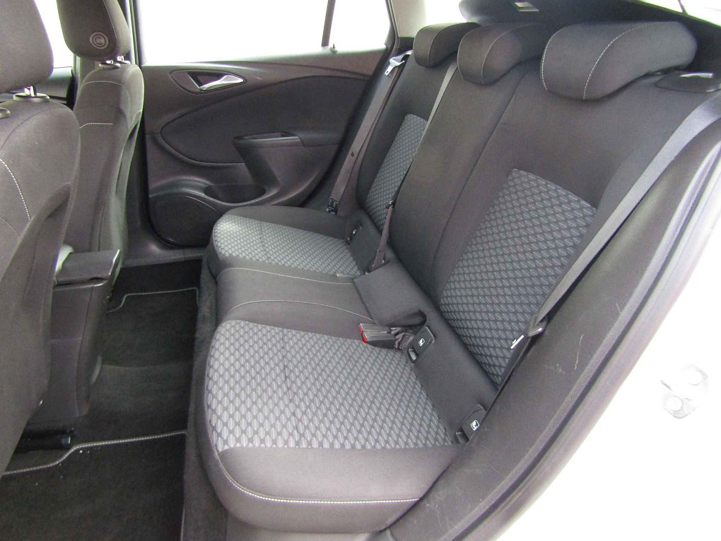 Opel Astra 1.6 CDTi 