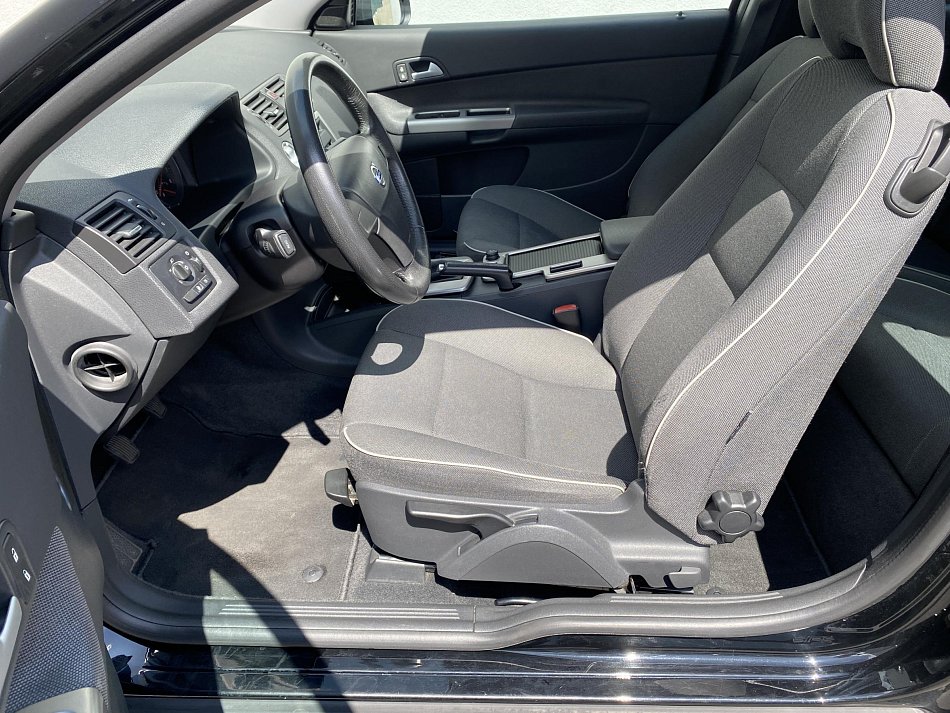 Volvo C30 1.8 16V 