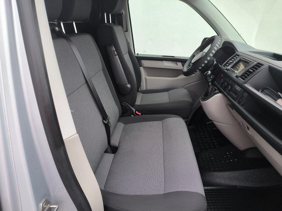 Volkswagen Transporter 2.0TDi 