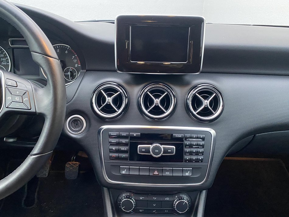 Mercedes-Benz Třída A 1.6 i  A180