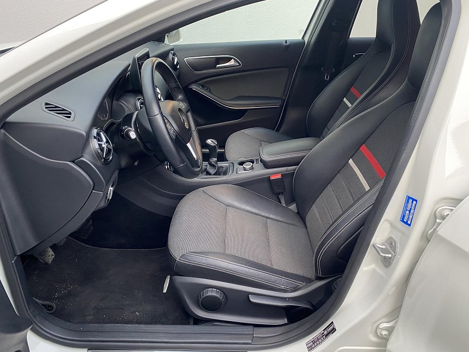 Mercedes-Benz Třída A 1.6 i  A180