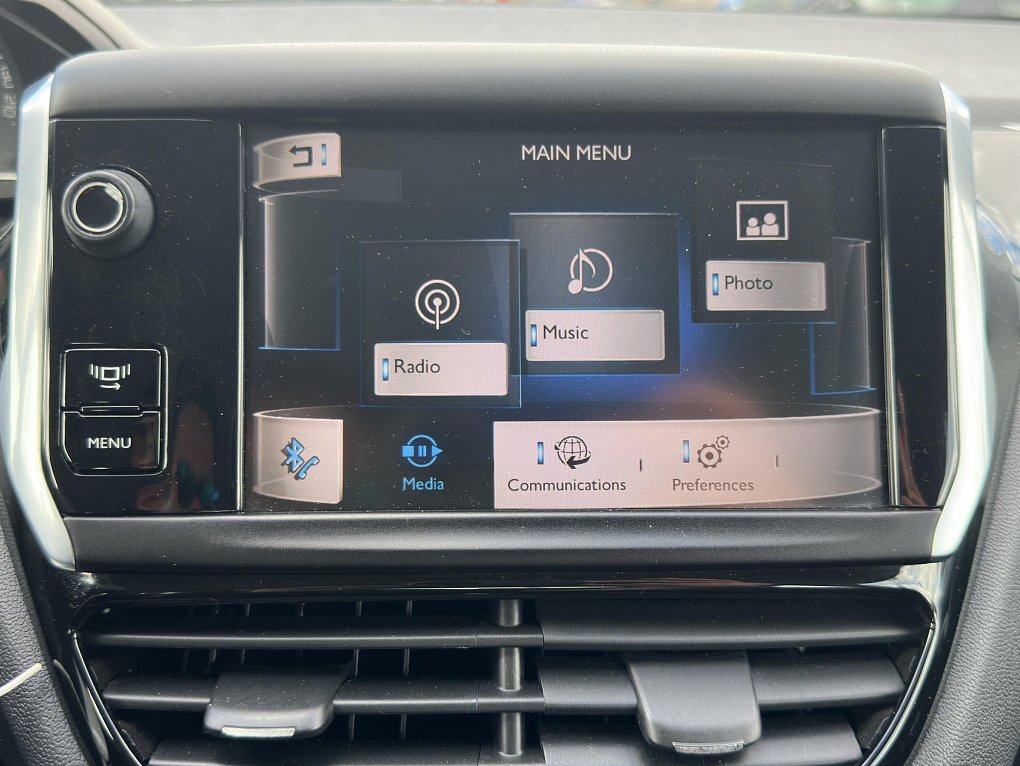 Peugeot 208 1.2PT 