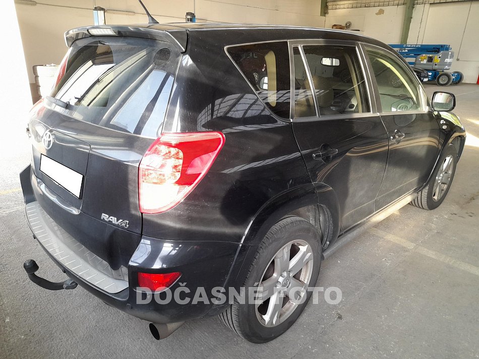 Toyota RAV4 2.2DCAT 