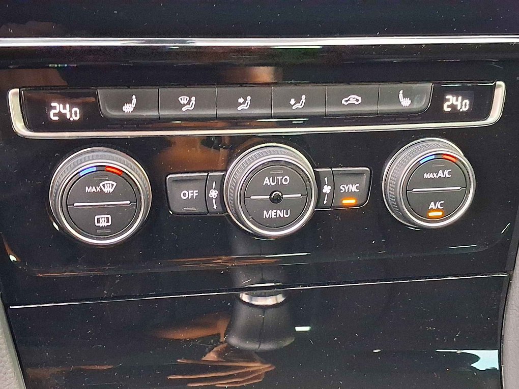 Volkswagen Golf 1.5 TSi Sound