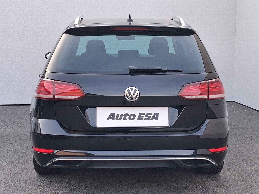 Volkswagen Golf 1.5 TSi Sound