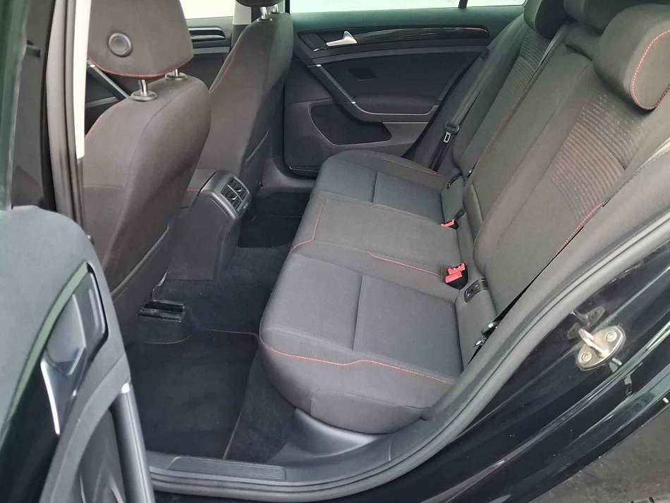 Volkswagen Golf 1.5 TSi Sound