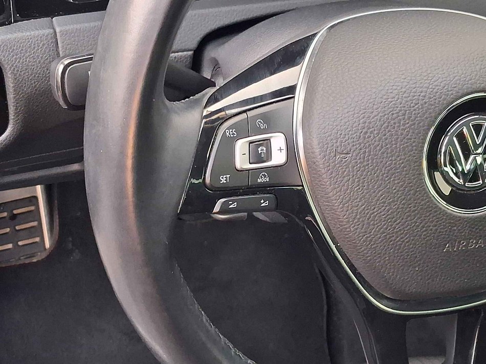 Volkswagen Golf 1.5 TSi Sound