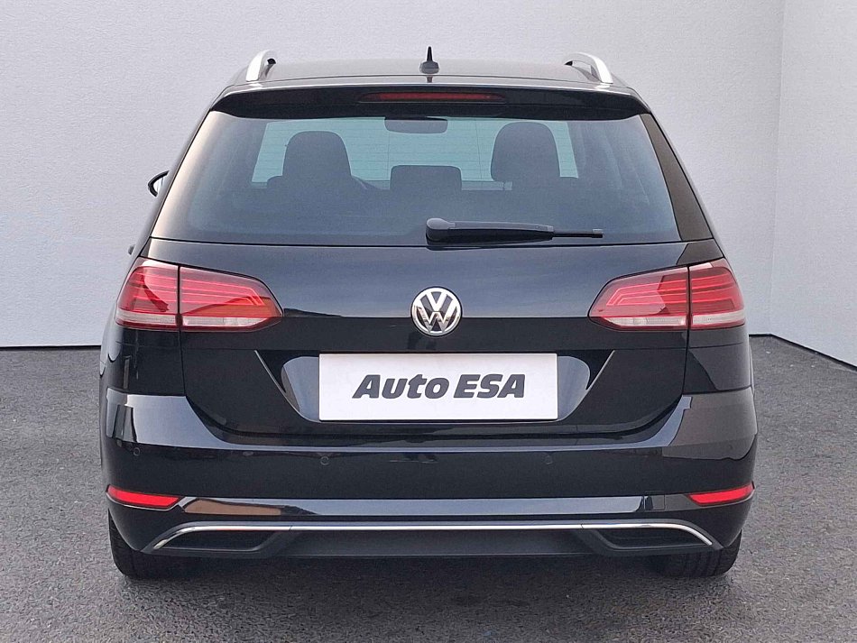 Volkswagen Golf 1.5 TSi Sound