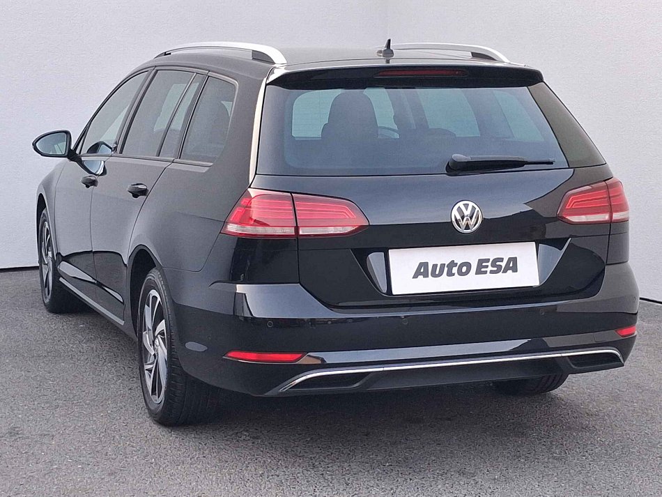 Volkswagen Golf 1.5 TSi Sound