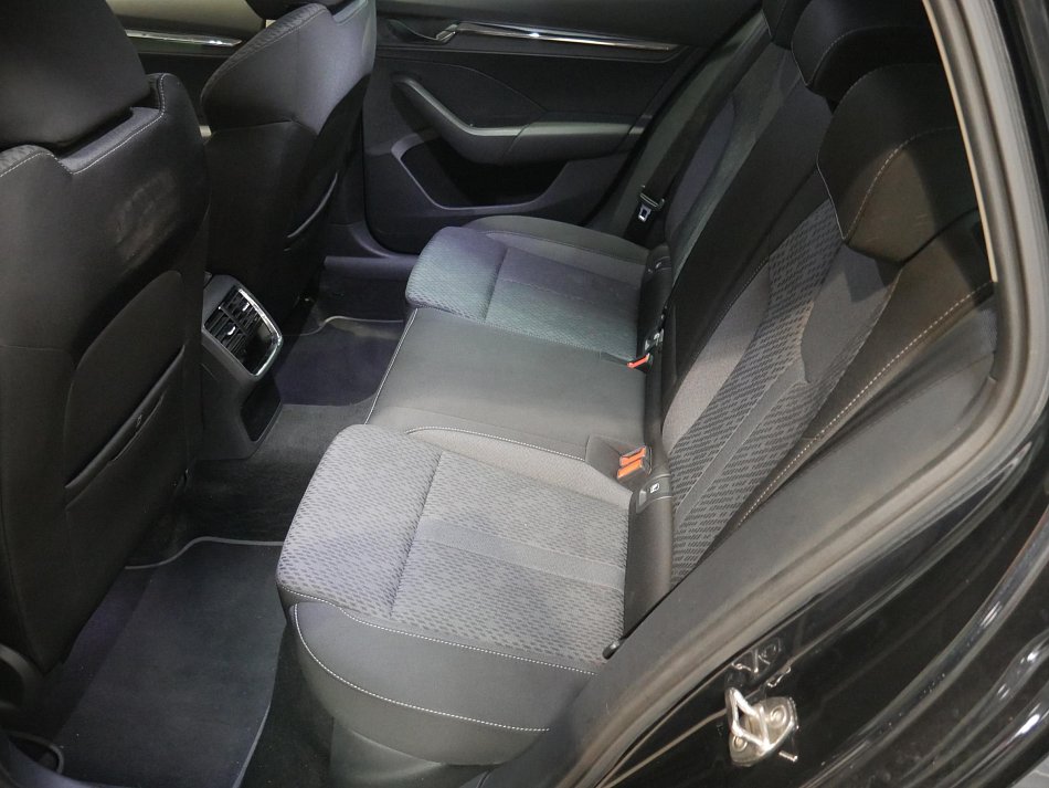 Škoda Octavia IV 2.0 TDI Style
