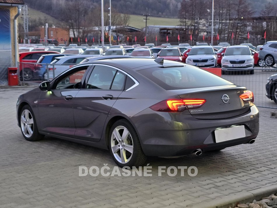 Opel Insignia 2.0t 