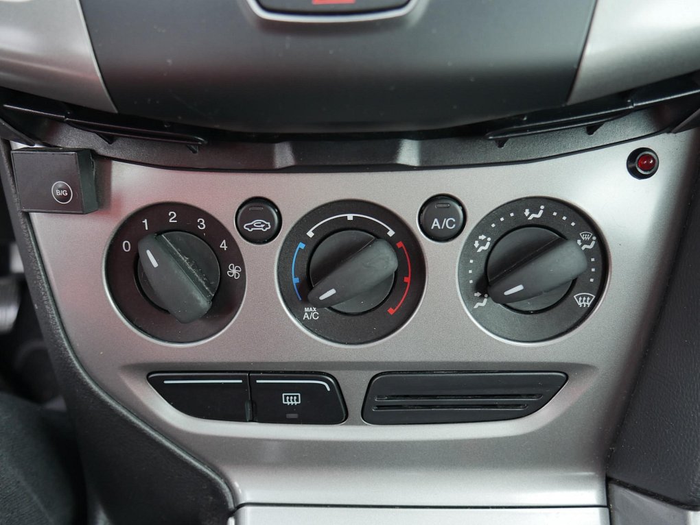 Ford Focus 1.6 i 