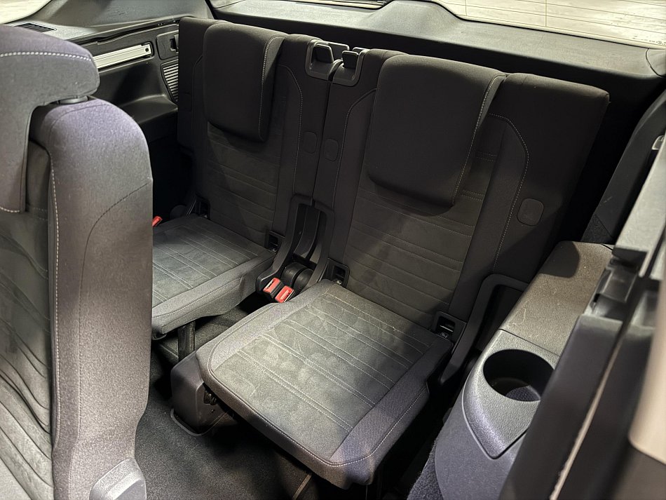 Volkswagen Touran 2.0 TDi 