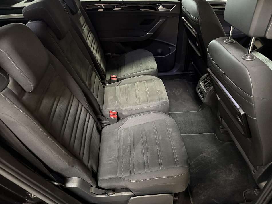 Volkswagen Touran 2.0 TDi 