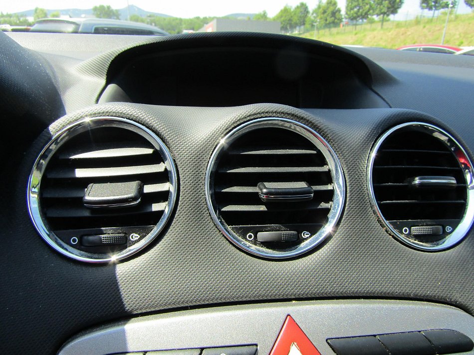 Peugeot 308 1.4 I 