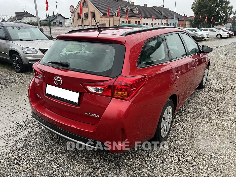 Toyota Auris 1.6 VVT-i 