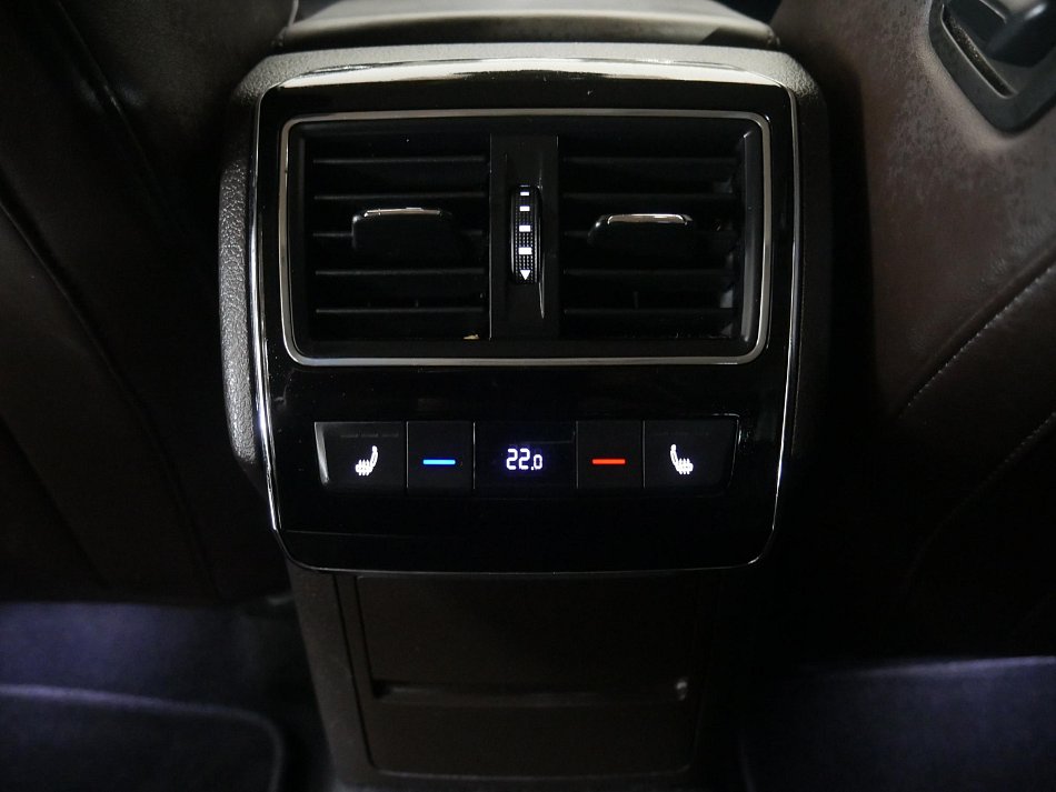 Škoda Superb III 2.0 TSi  4x4