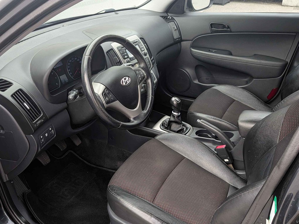 Hyundai I30 1.6i 