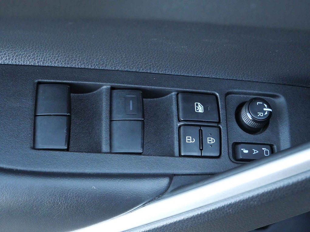 Toyota Corolla Cross 2.0 Hybrid 