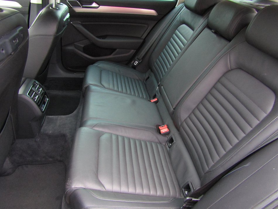 Volkswagen Passat 2.0 TSi Highline