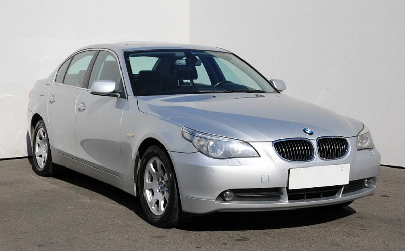 BMW Řada 5 2.2i  520i