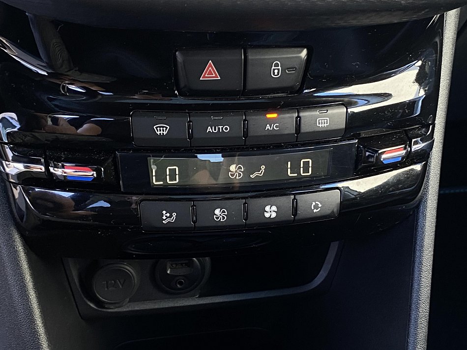 Peugeot 2008 1.2 PT Crossway