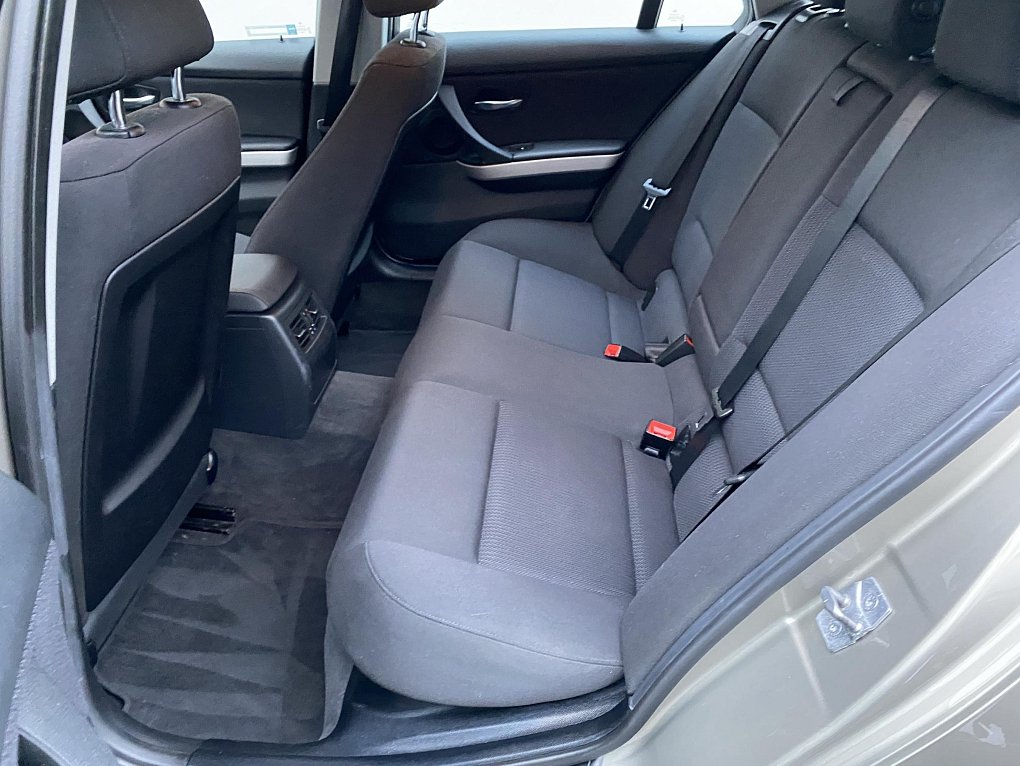 BMW Řada 3 2.0 D  318d