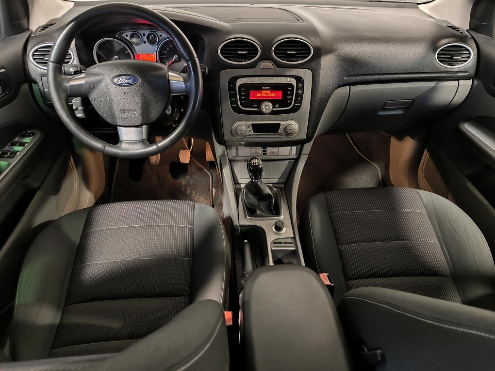 Ford Focus 1.6i 
