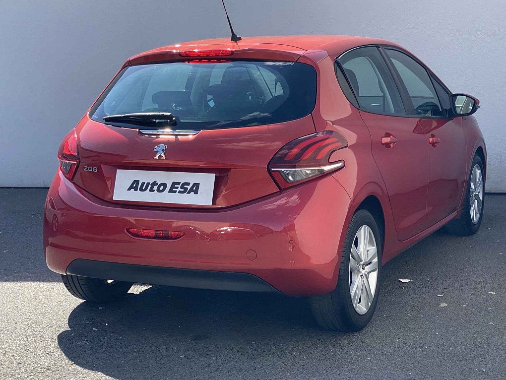 Peugeot 208 1.2PT Signature