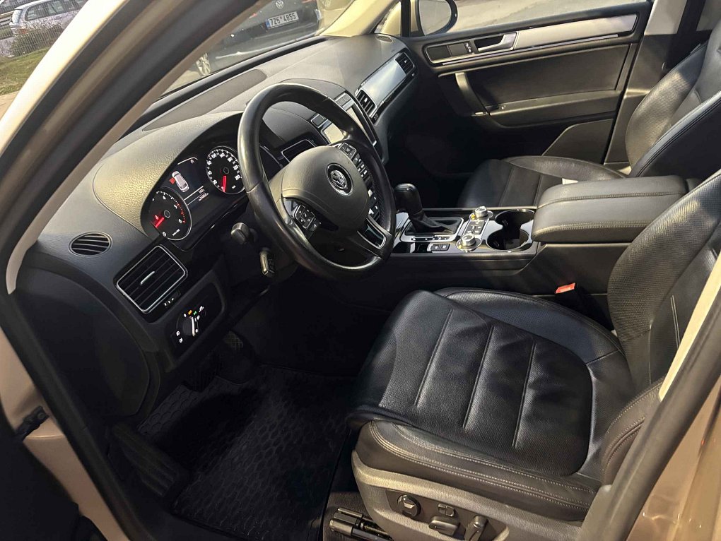 Volkswagen Touareg 3.0 TDi 